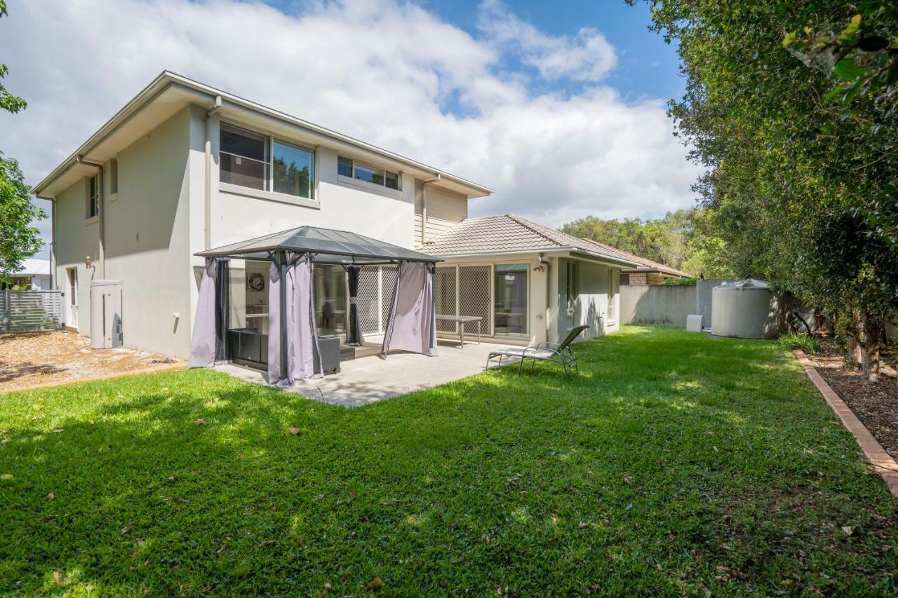 Modern 5 Bedroom Home Close To Harbour Town Gold Coast Bagian luar foto